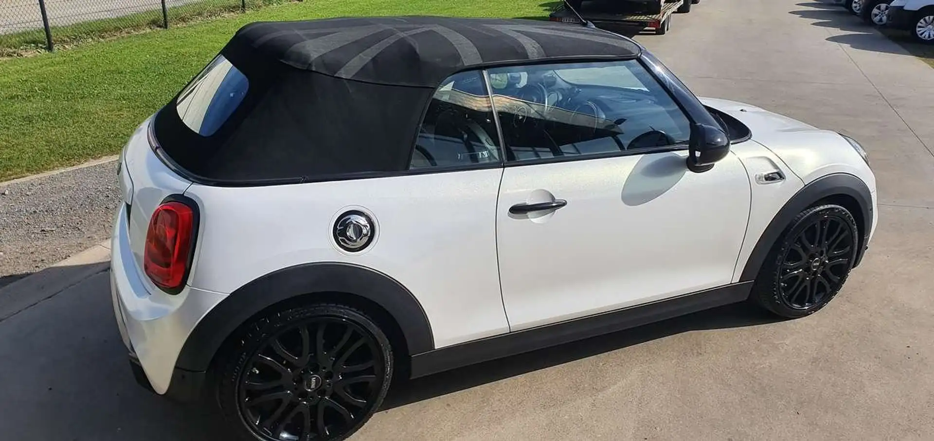 Left hand drive MINI COOPER S 192 CH BVA Cabriolet 6 French Reg